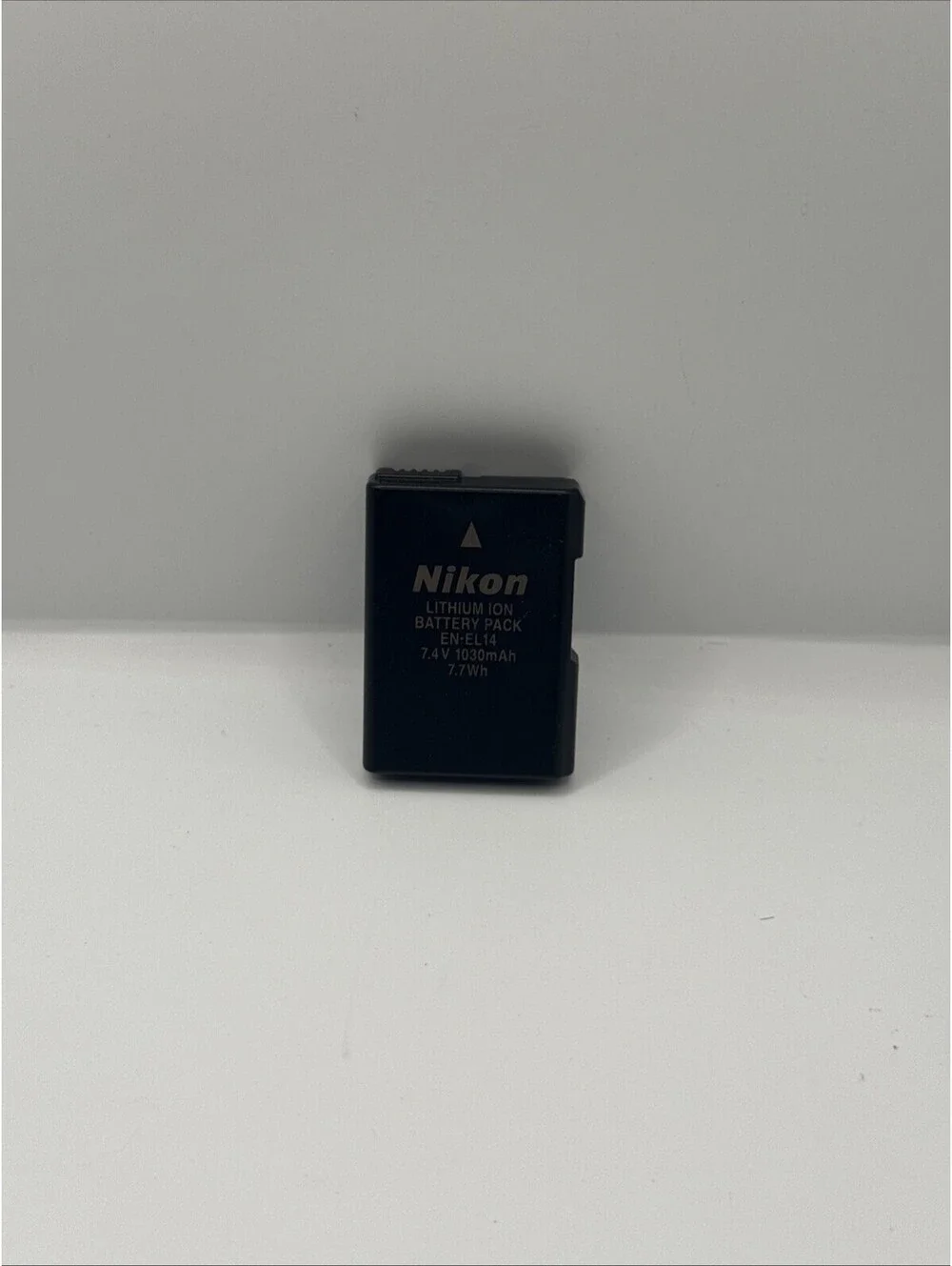 Genuine NIKON MH-63 Battery Charger And Lithium-Ion EN-EL10 Coolpix Battery